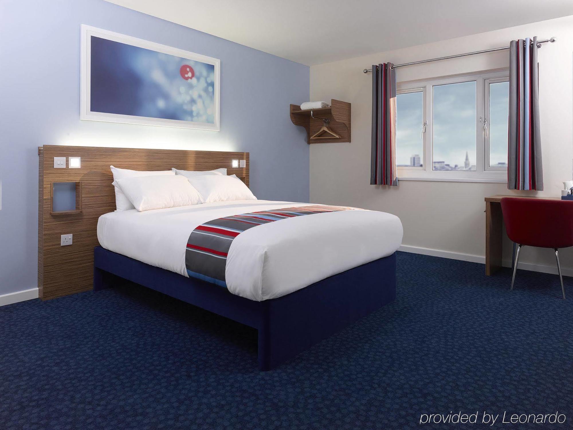 Travelodge Aberdeen Airport Exterior photo